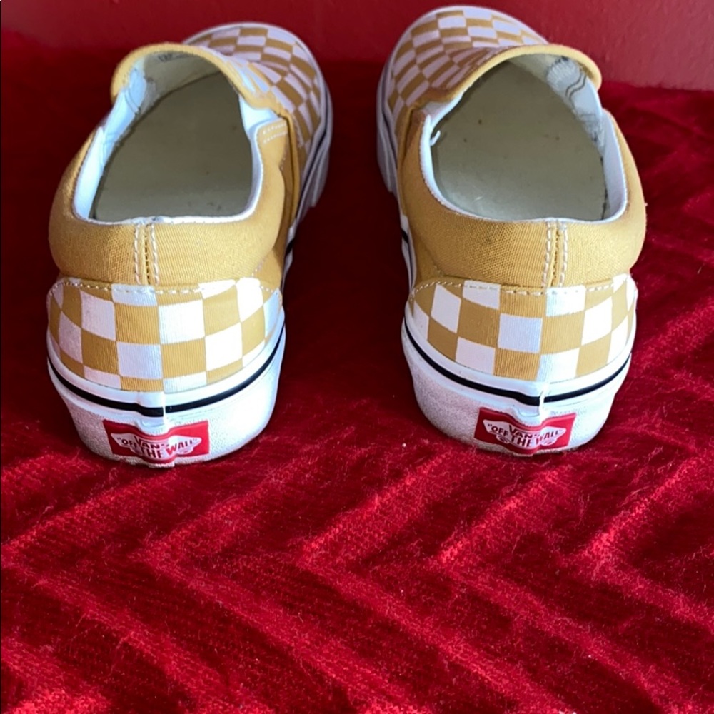 Vans - Picture 3 of 6